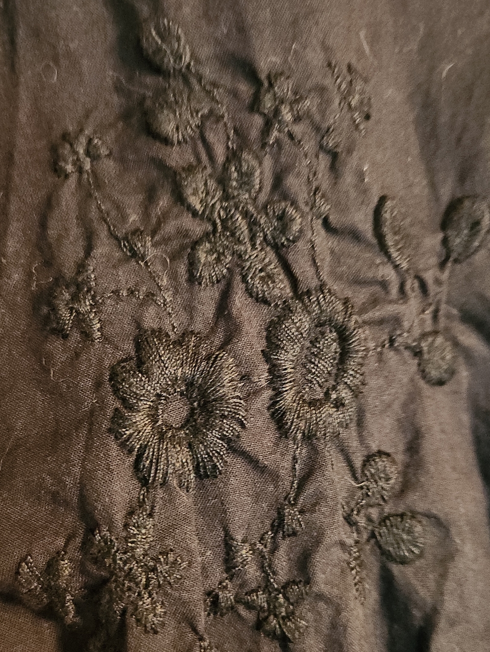 Embroidered Boxy Button Up - Picture 3 of 3